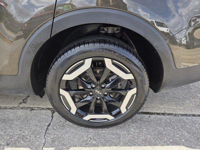 Used 2025 Dark Moss Kia S image 29