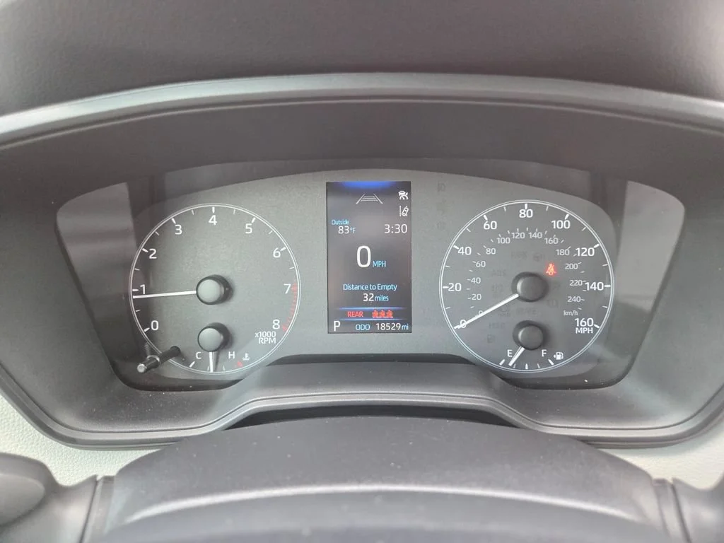 Used 2025 Pearl Toyota L image 35