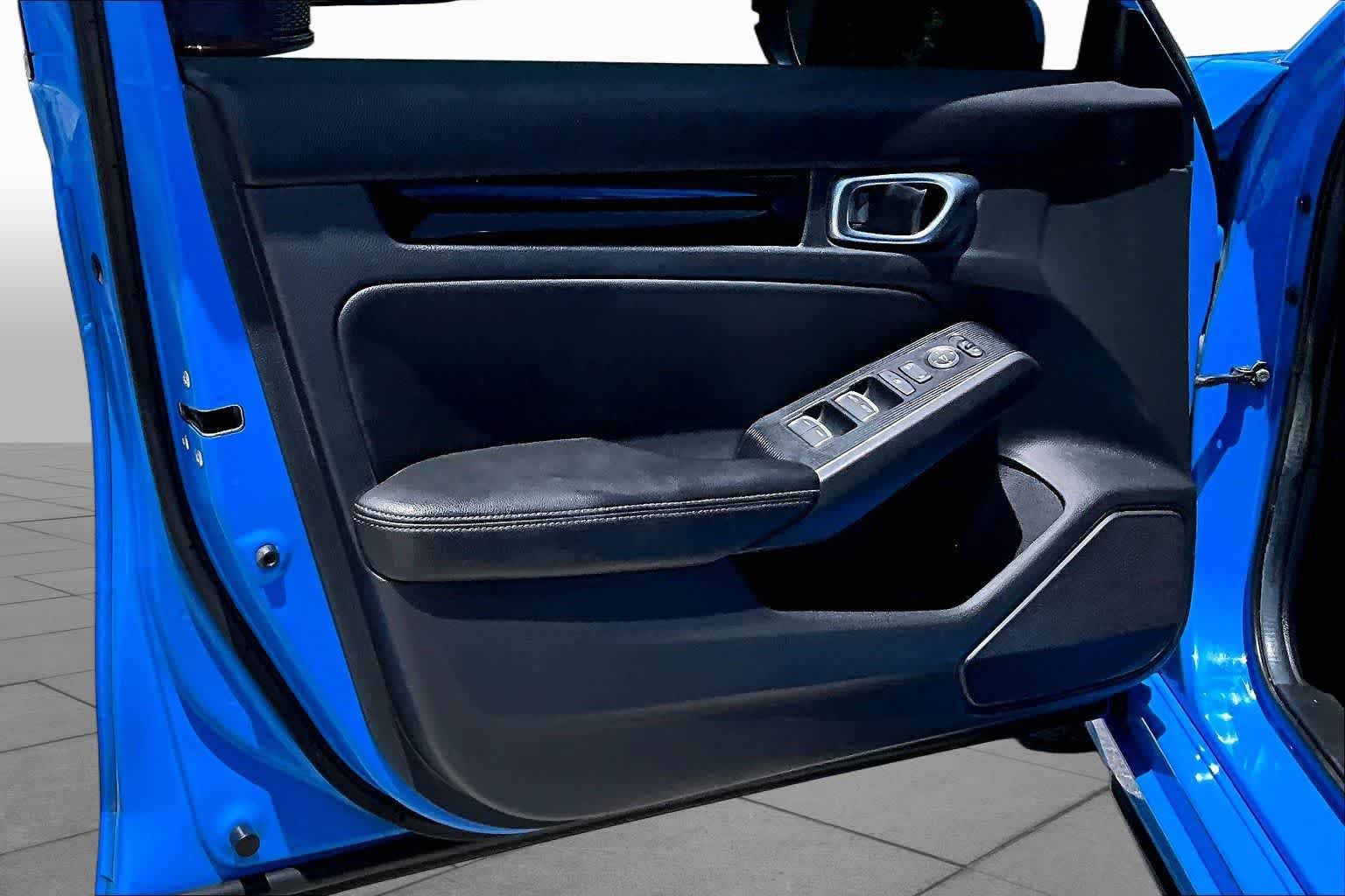 Used 2024 Boost Blue Pearl Honda Sport Touring image 26