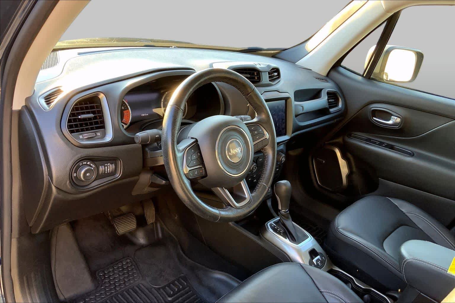 Used 2021 Slate Blue Pearlcoat Jeep Limited image 15