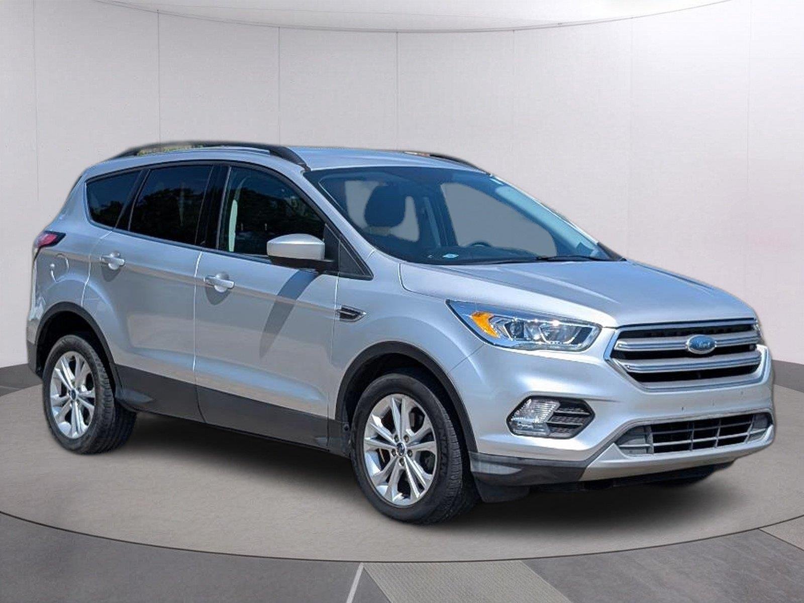 Used 2017 Ingot Silver Ford SE image 8
