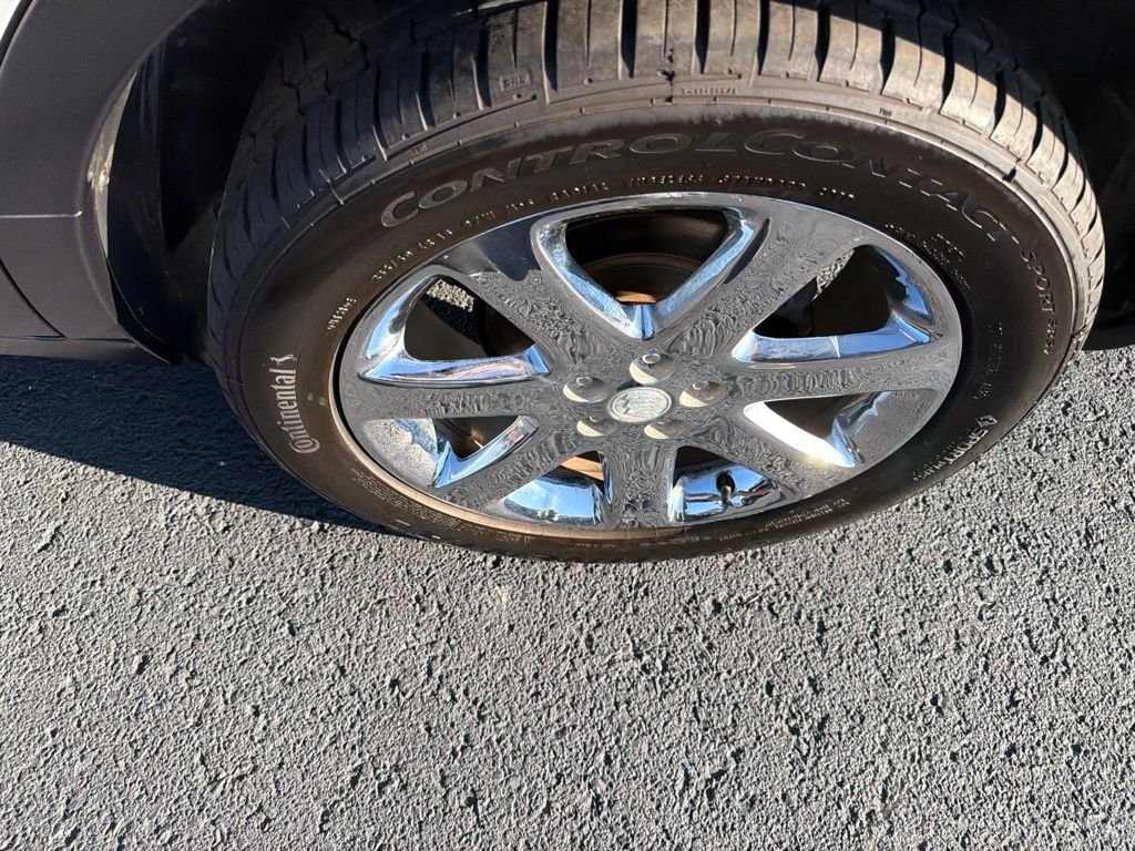 Used 2017 White Buick Essence image 11