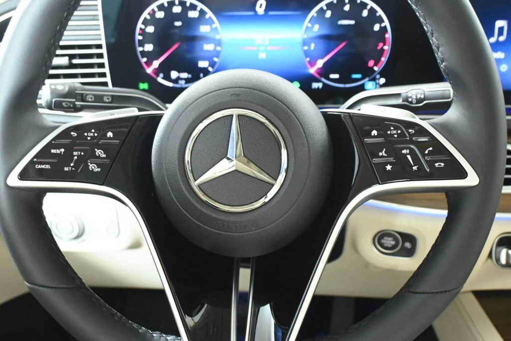 Used 2026 White Mercedes-Benz GLE 450 image 18