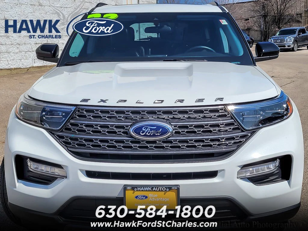 Certified Used 2023 White Metallic Ford XLT image 3