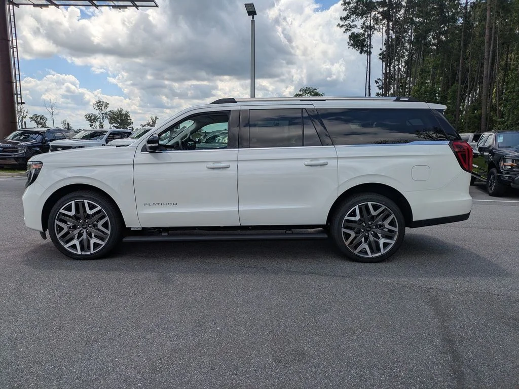 New 2026 Star White Metallic Tri-Coat Ford Platinum image 7