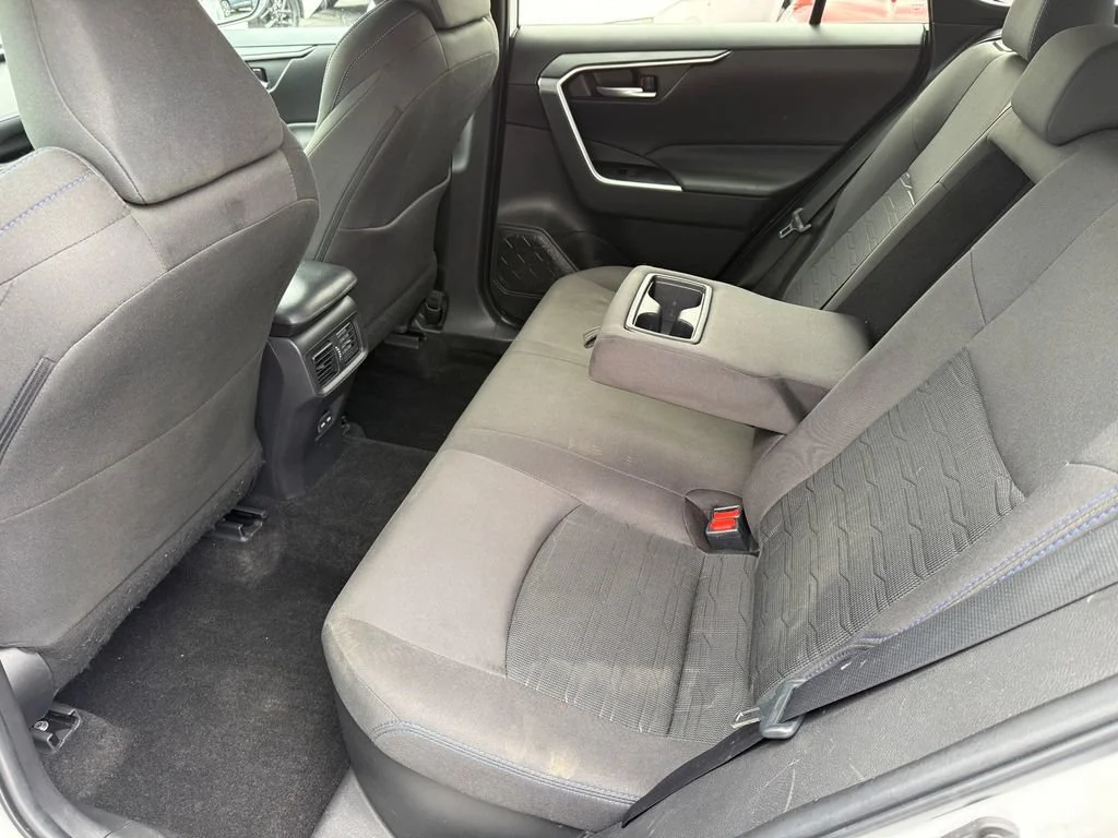Used 2023  Toyota Hybrid SE image 19