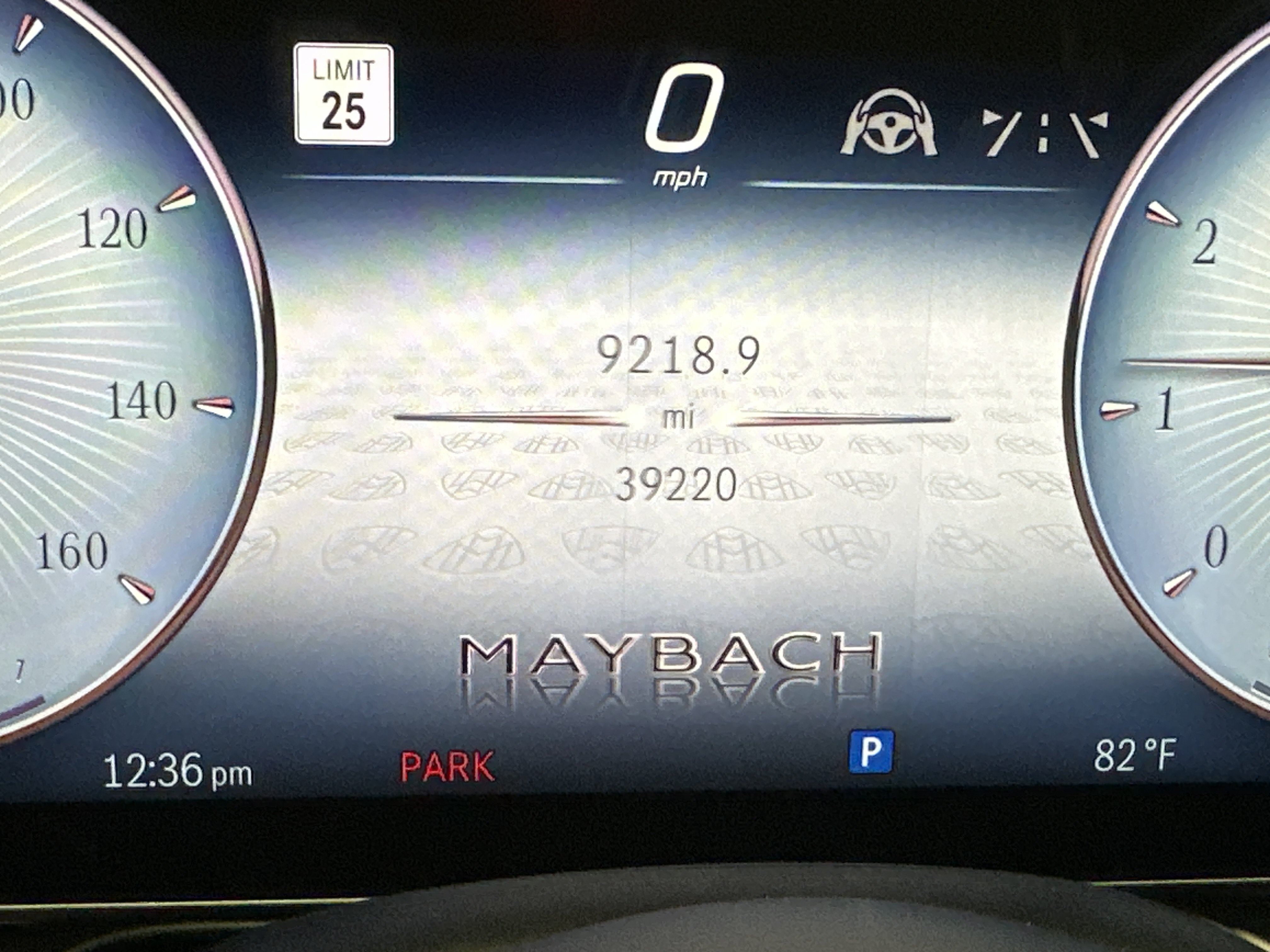 Used 2022 Black Mercedes-Benz Maybach S 580 image 13
