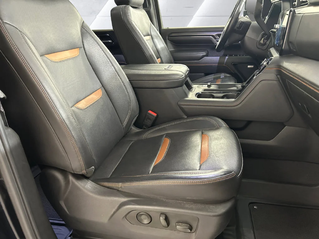 Used 2024 Black GMC AT4 image 13