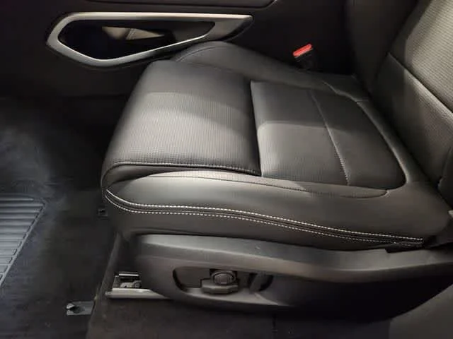 New 2026 Fuji White Jaguar R-Dynamic S image 24