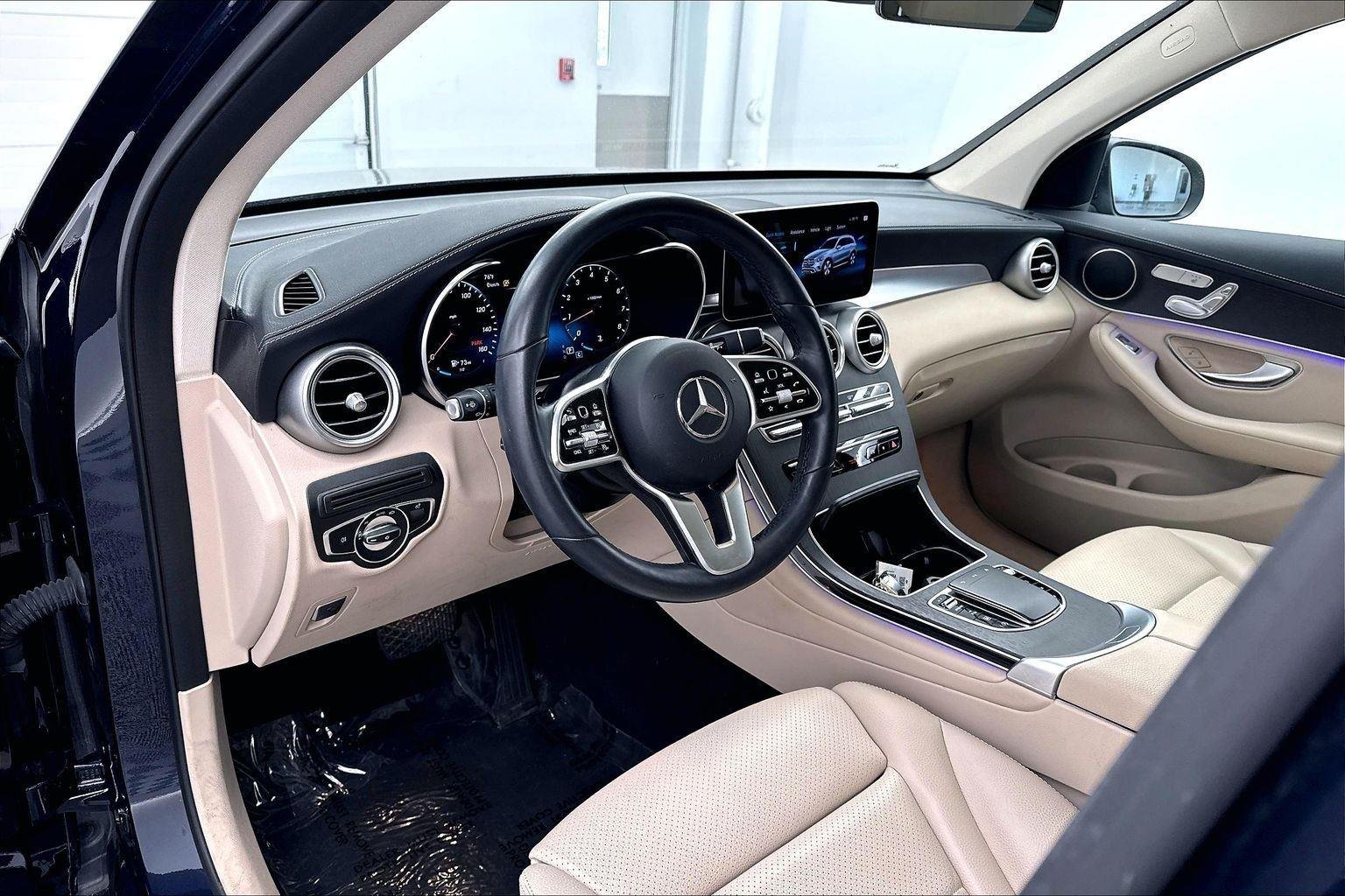 Used 2022 Lunar Blue Metallic Mercedes-Benz GLC 300 image 23