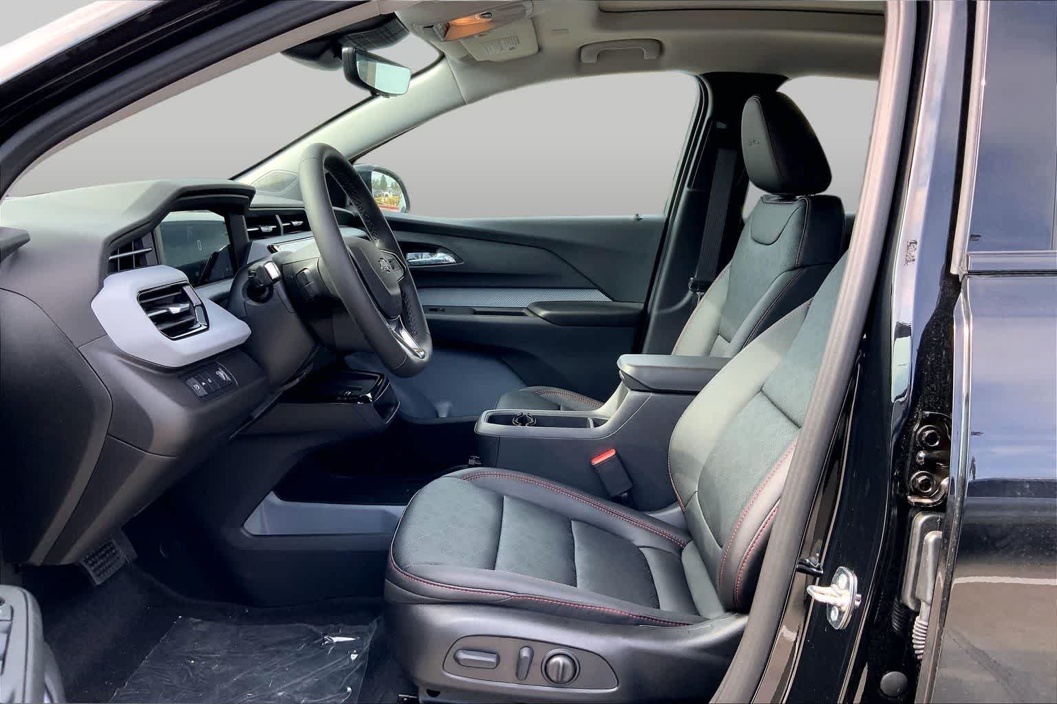 2027 Chevrolet Bolt RS - Photo 10