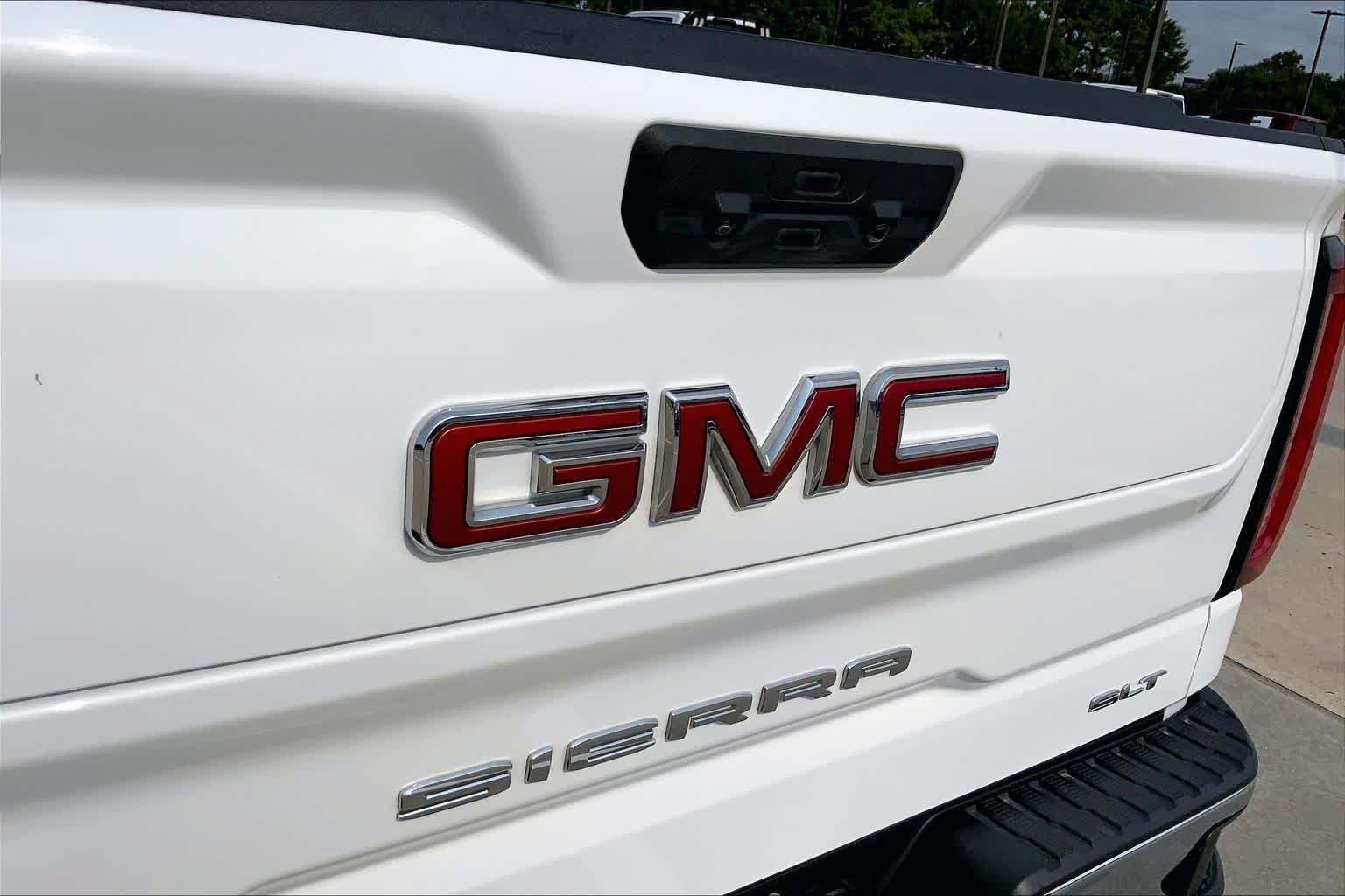 2025 GMC Sierra 1500 SLT - Photo 30