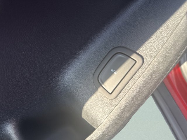 2027 Chevrolet Traverse LT - Photo 17
