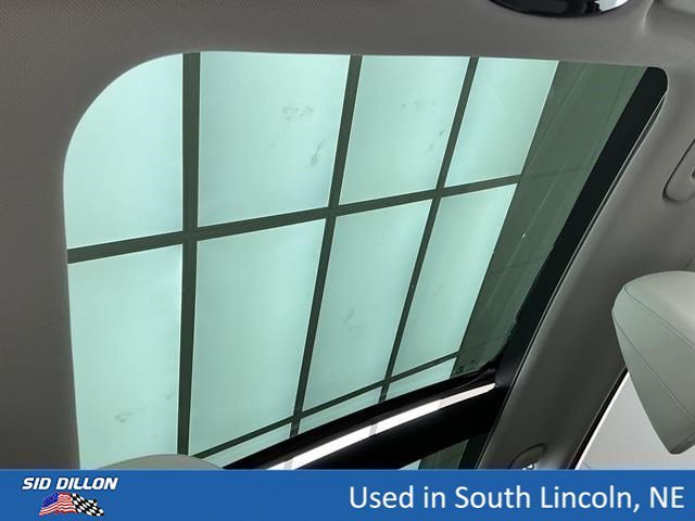 Used 2024 Shimmering Silver Hyundai SEL Convenience image 25