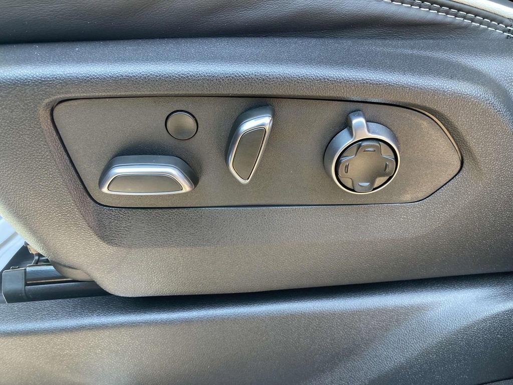 2025 GMC Sierra 1500 AT4X - Photo 17