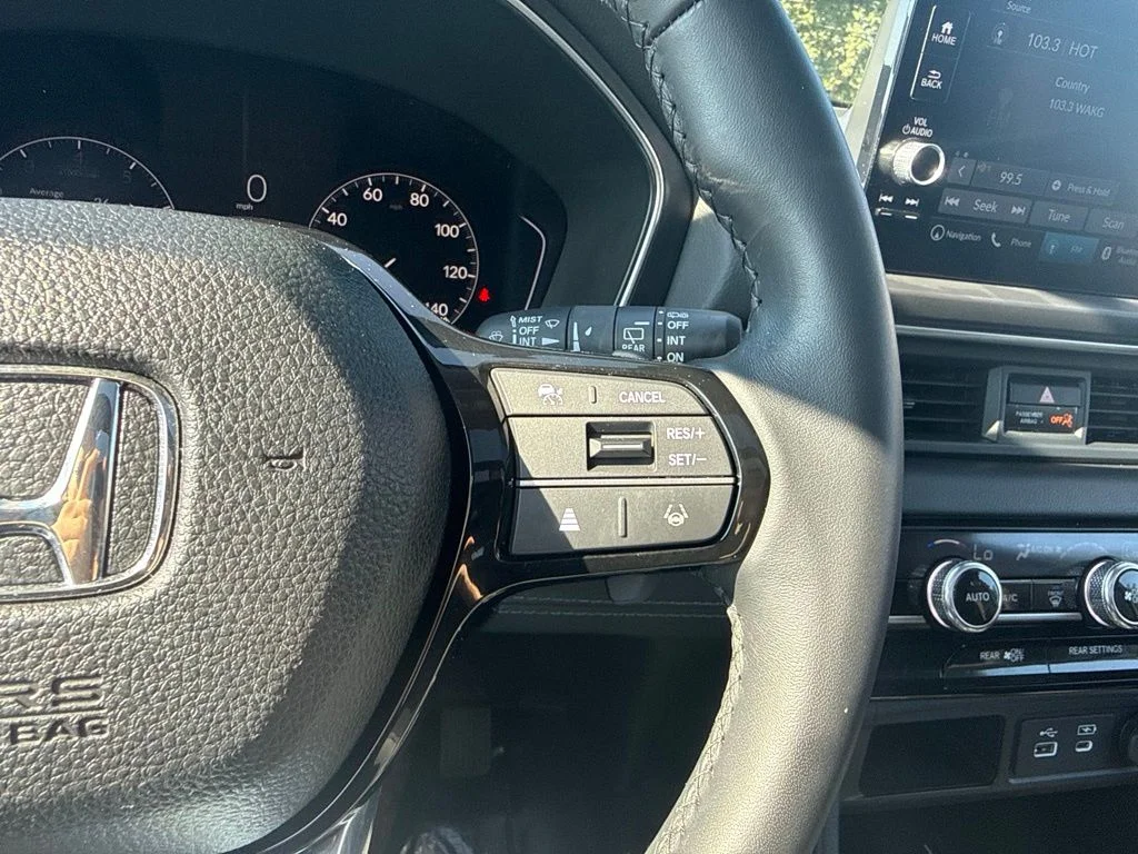 Used 2023  Honda Touring image 19