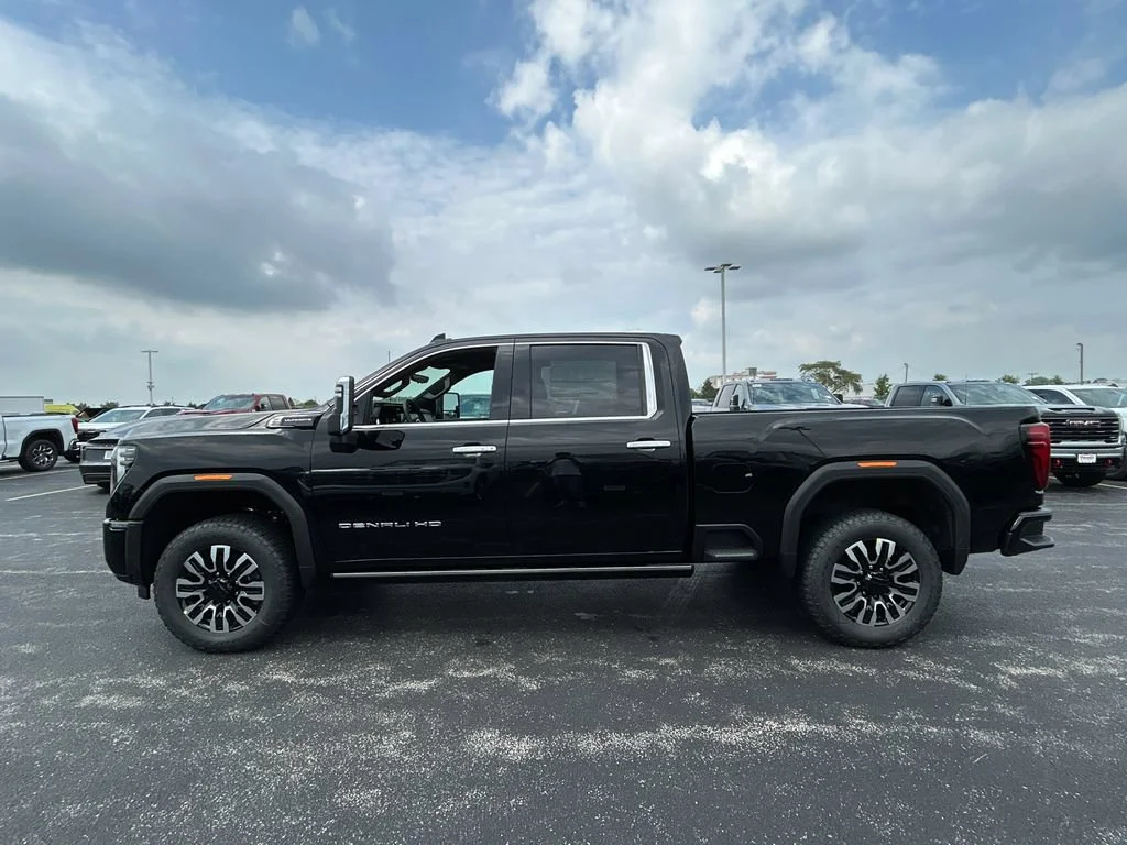 2026 GMC Sierra 2500HD Denali Ultimate - Photo 10