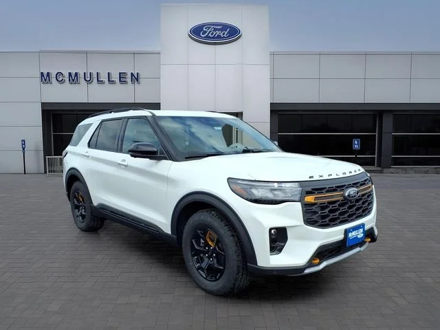 New 2026 Star White Metallic Tri-Coat Ford Tremor® image 29