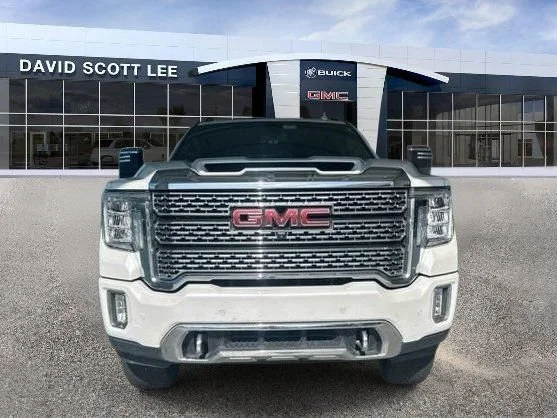 Used 2023 White Frost Tricoat GMC Denali image 2