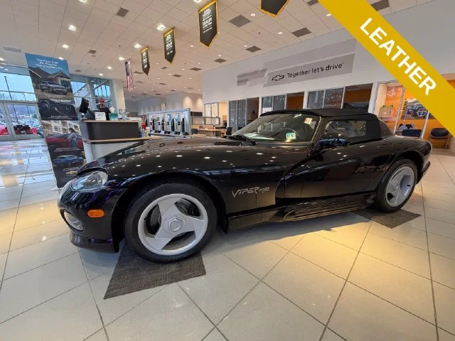 Used 1994 Black Dodge RT/10 image 3