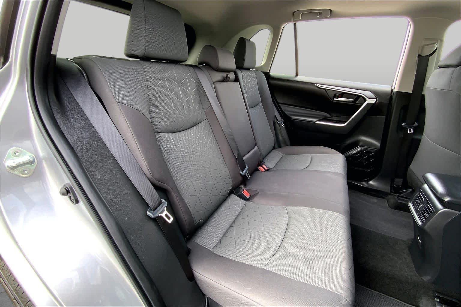 Used 2024 Silver Sky Metallic Toyota Hybrid XLE image 19