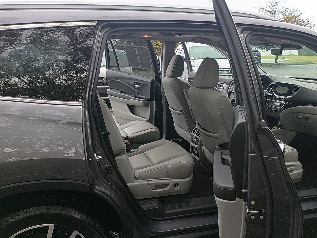 Certified Used 2021 GRAY Honda Elite image 16