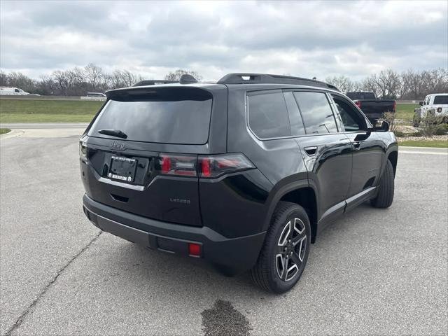New 2026 Diamond Black Crystal Pearl-Coat Exterior Paint Jeep Laredo image 9