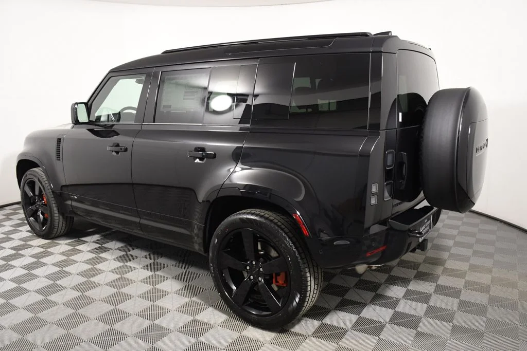 New 2026 Santorini Blk Land Rover X image 3