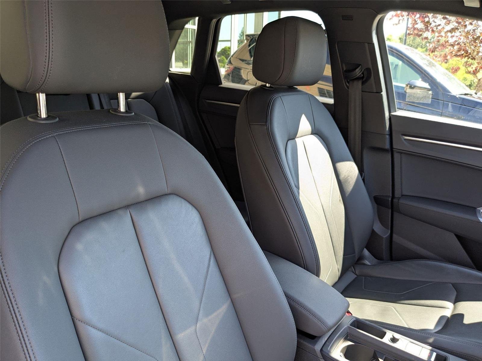 Used 2025 Mythos Black Metallic Audi S line Premium image 33