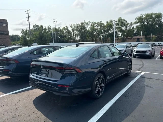 New 2026 Canyon River Blue Metallic Honda SE image 5