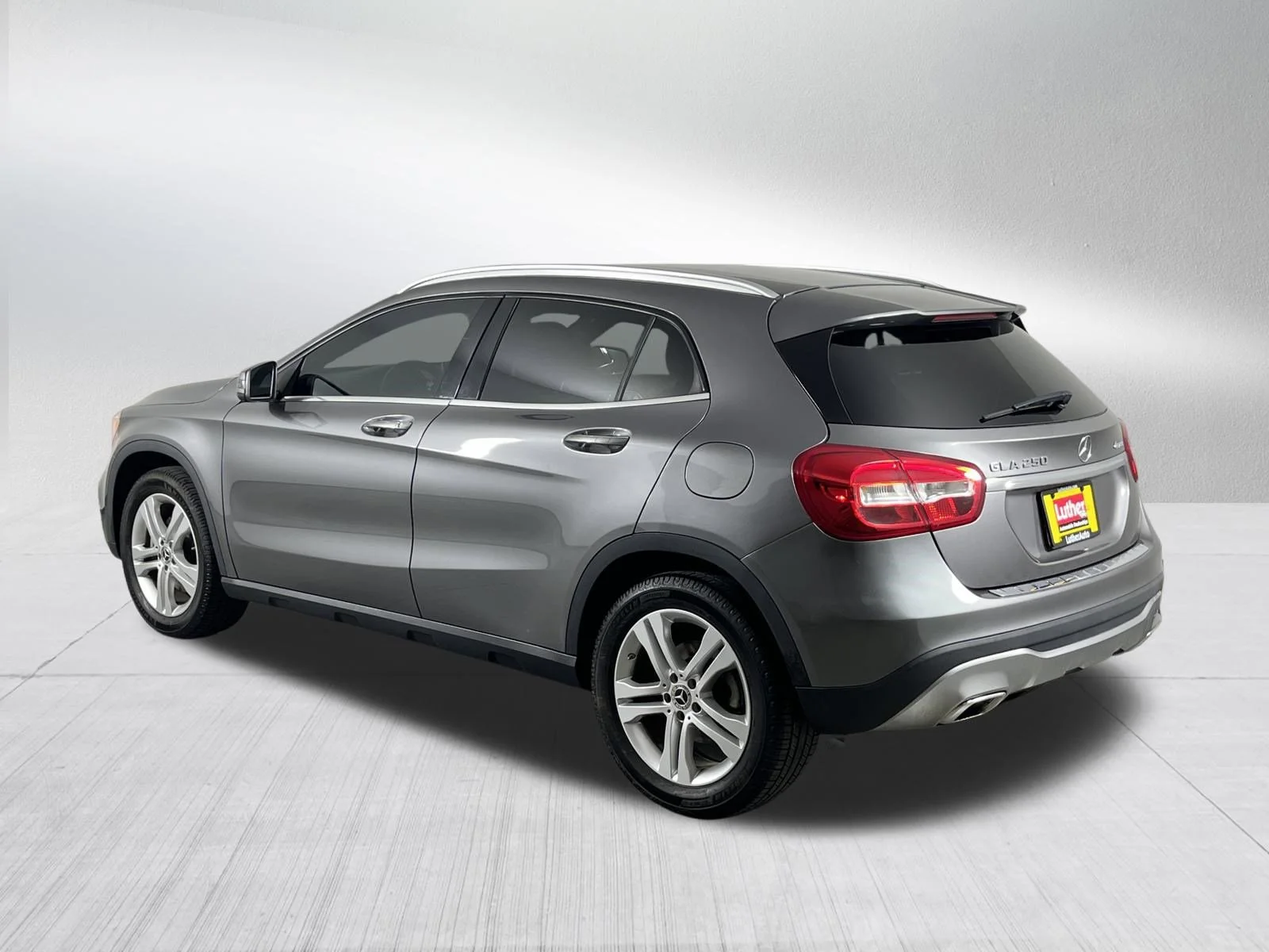 Used 2019 Mountain Grey Metallic Mercedes-Benz GLA 250 image 5