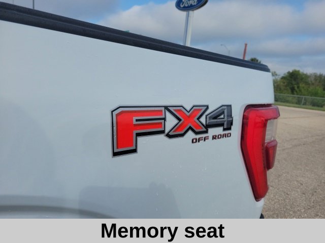 Used 2022 White Metallic Ford Lariat image 7