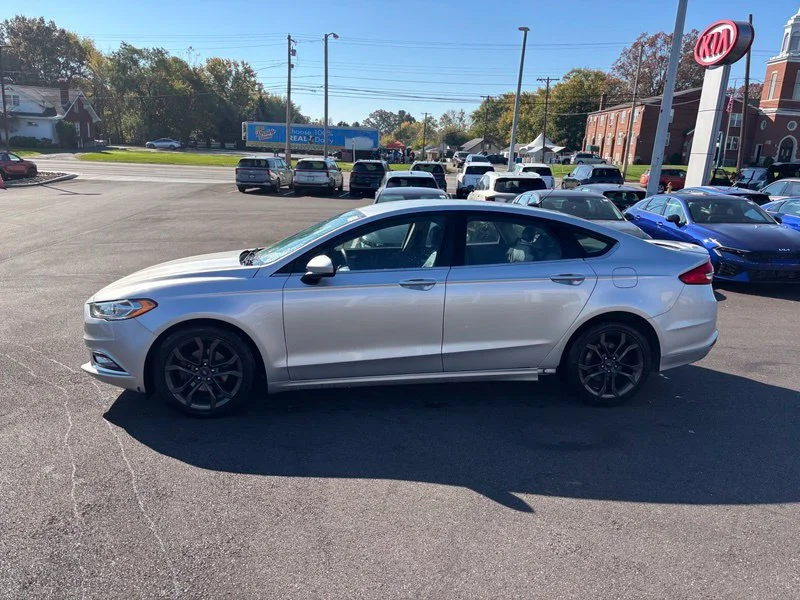 Used 2018 Silver Ford SE image 5