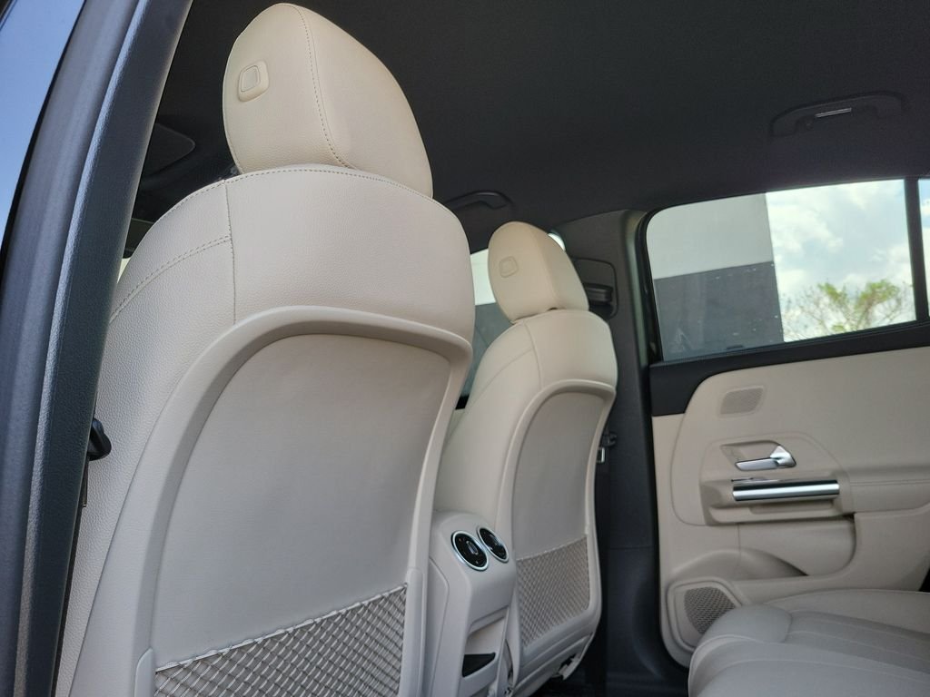 New 2026 Night Black Mercedes-Benz GLA 250 image 11