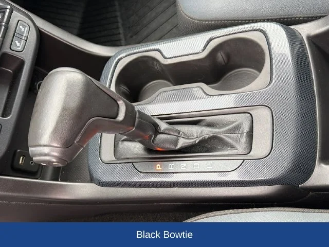 Certified Used 2018 BLACK Chevrolet 4WD Z71 image 24
