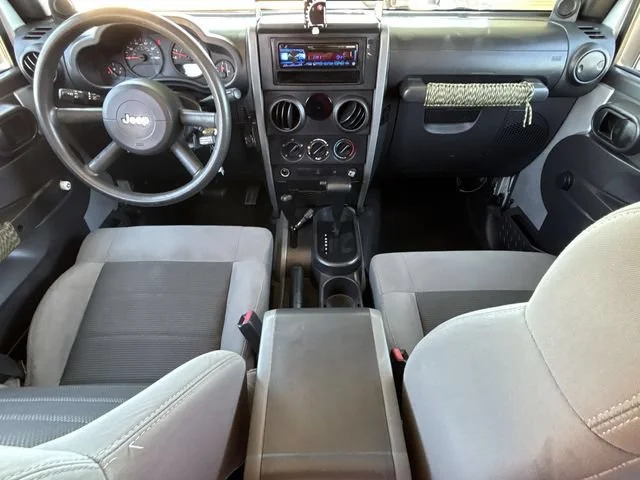 Used 2009 Silver Jeep X image 11