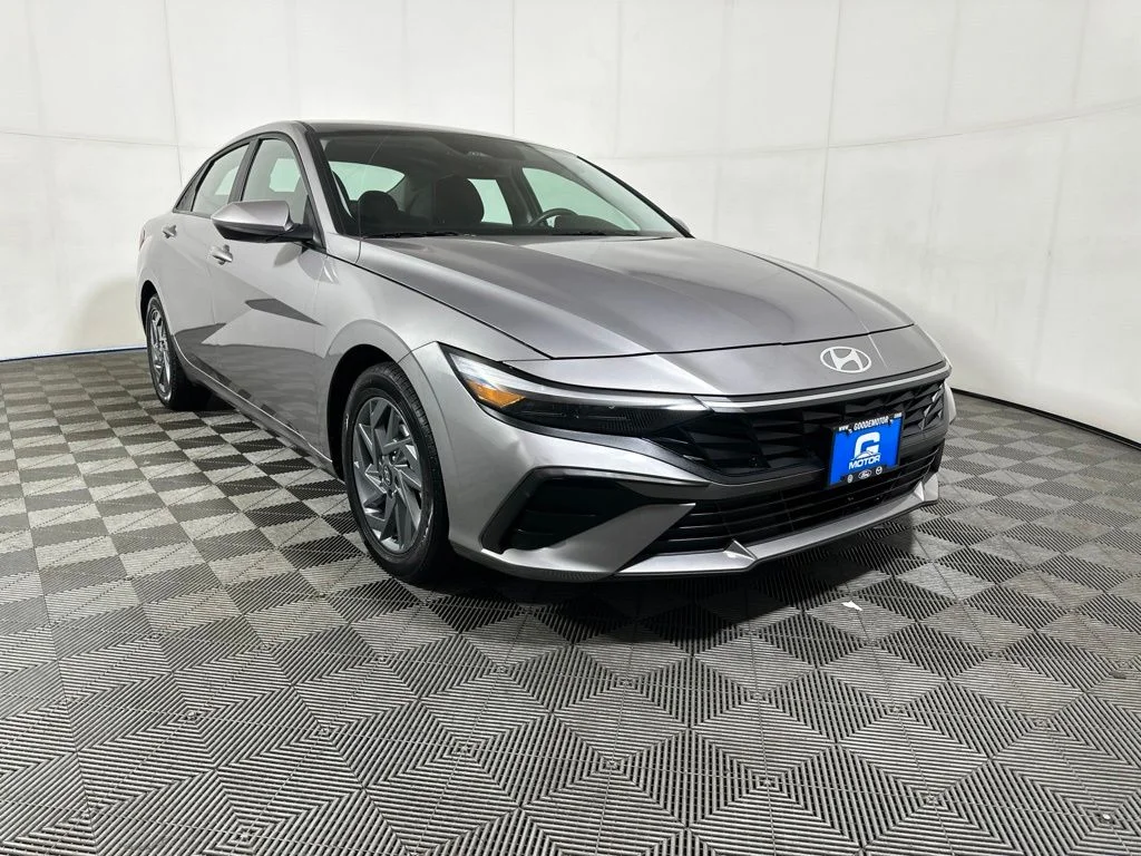 Used 2024 Fluid Metal Hyundai SEL image 2