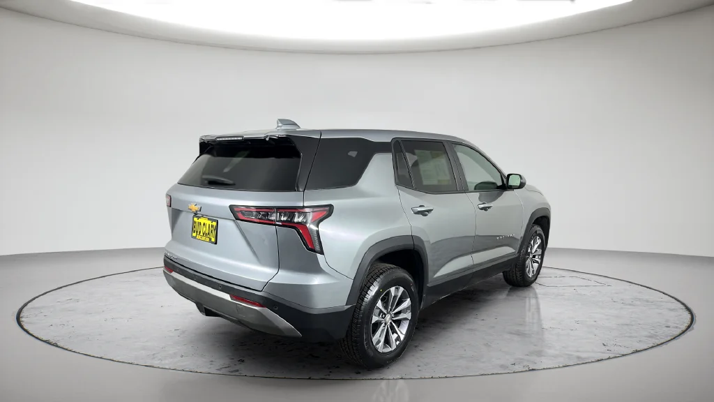 Used 2025 Gray Chevrolet LT image 7