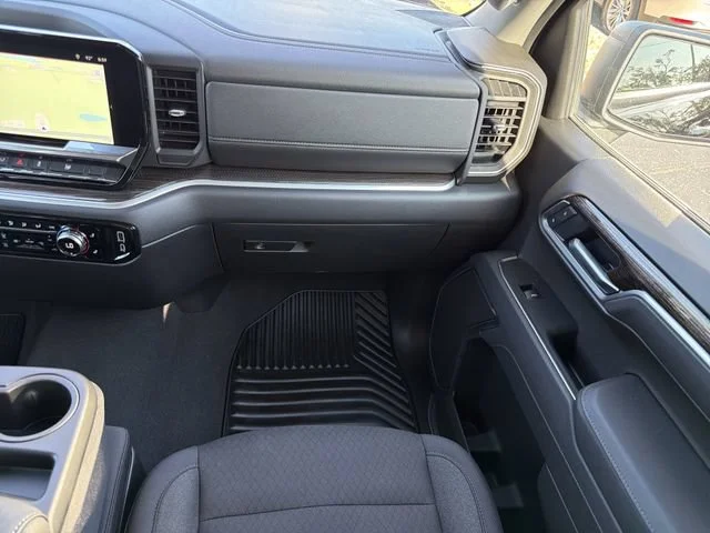 Used 2026 Onyx Black GMC Elevation image 18