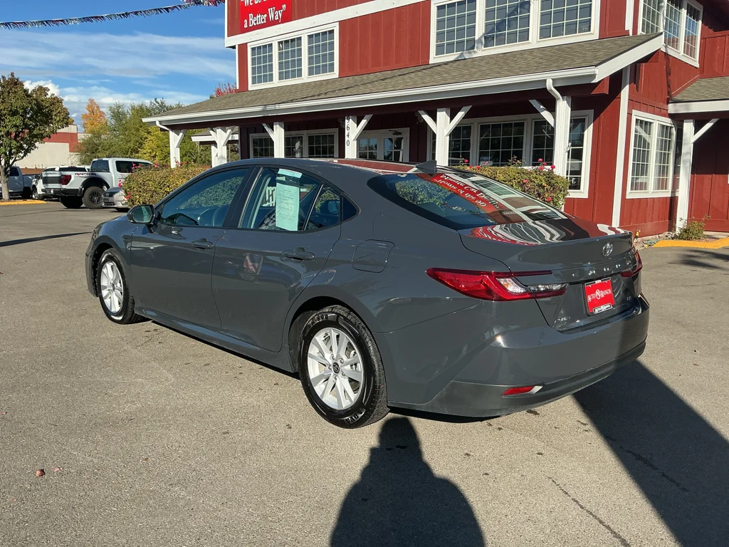 Used 2025 UNDERGROUND Toyota LE image 6