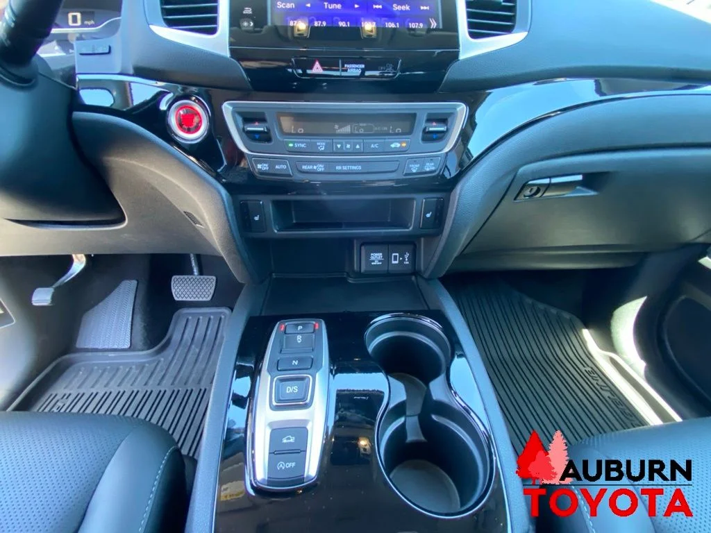 Used 2020 Platinum White Pearl Honda RTL-E image 48