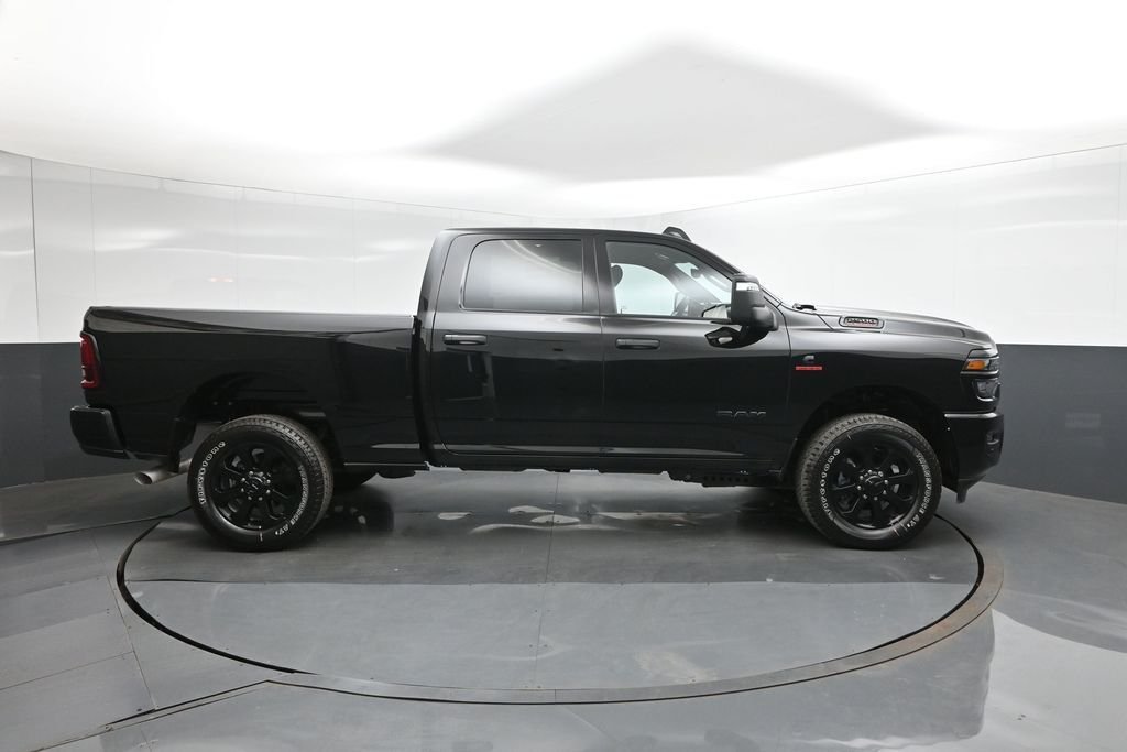 New 2026 Diamond Black Crystal Pearl-Coat Exterior Paint RAM Big Horn image 26