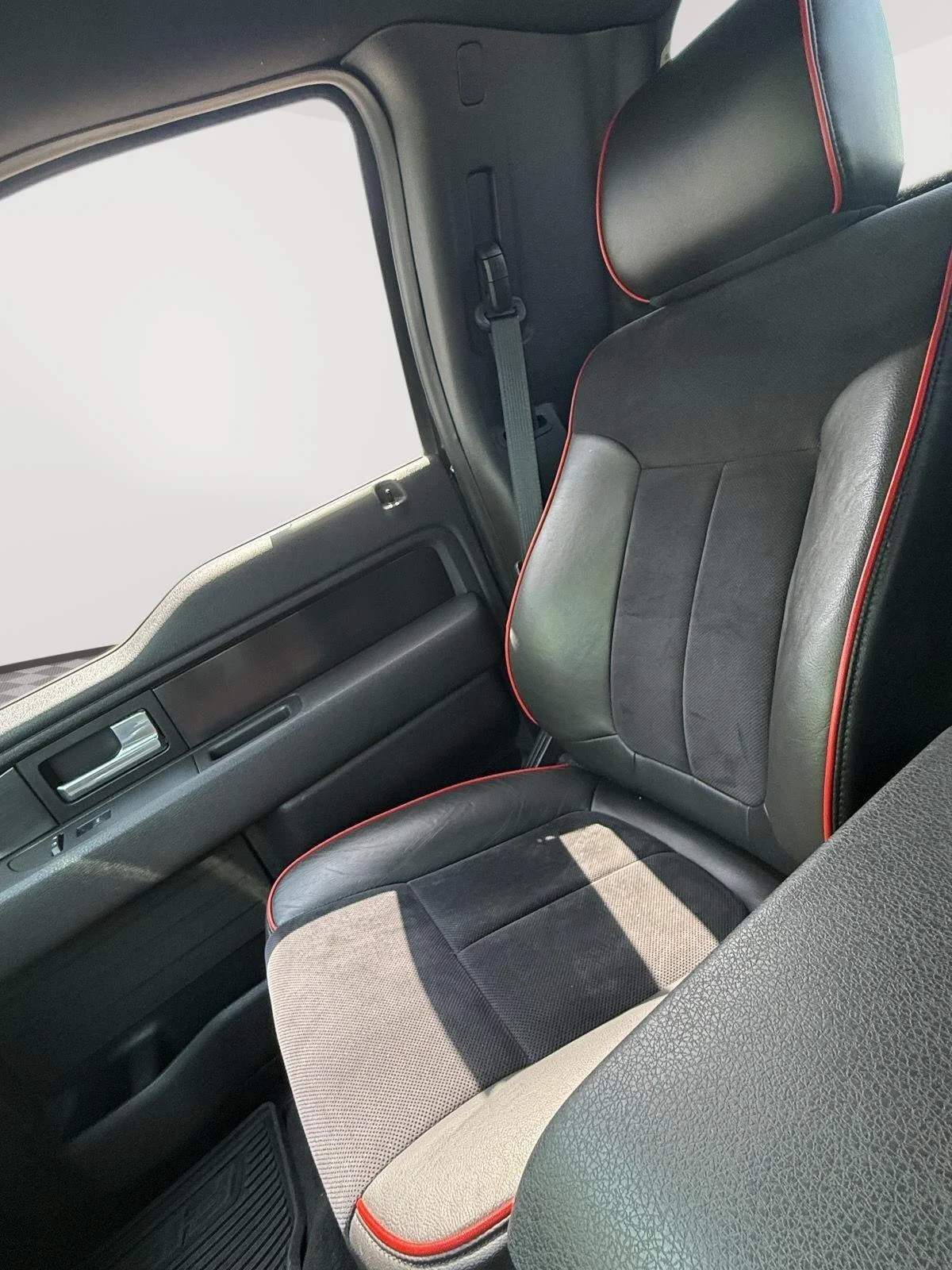 Used 2014 Tuxedo Black Metallic Ford FX4 Tremor image 17