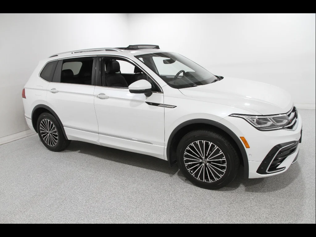2023 Volkswagen Tiguan SEL R-LINE