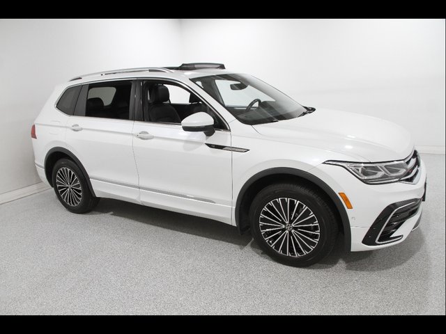 2023 Volkswagen Tiguan 2.0T SEL R-Line 4Motion