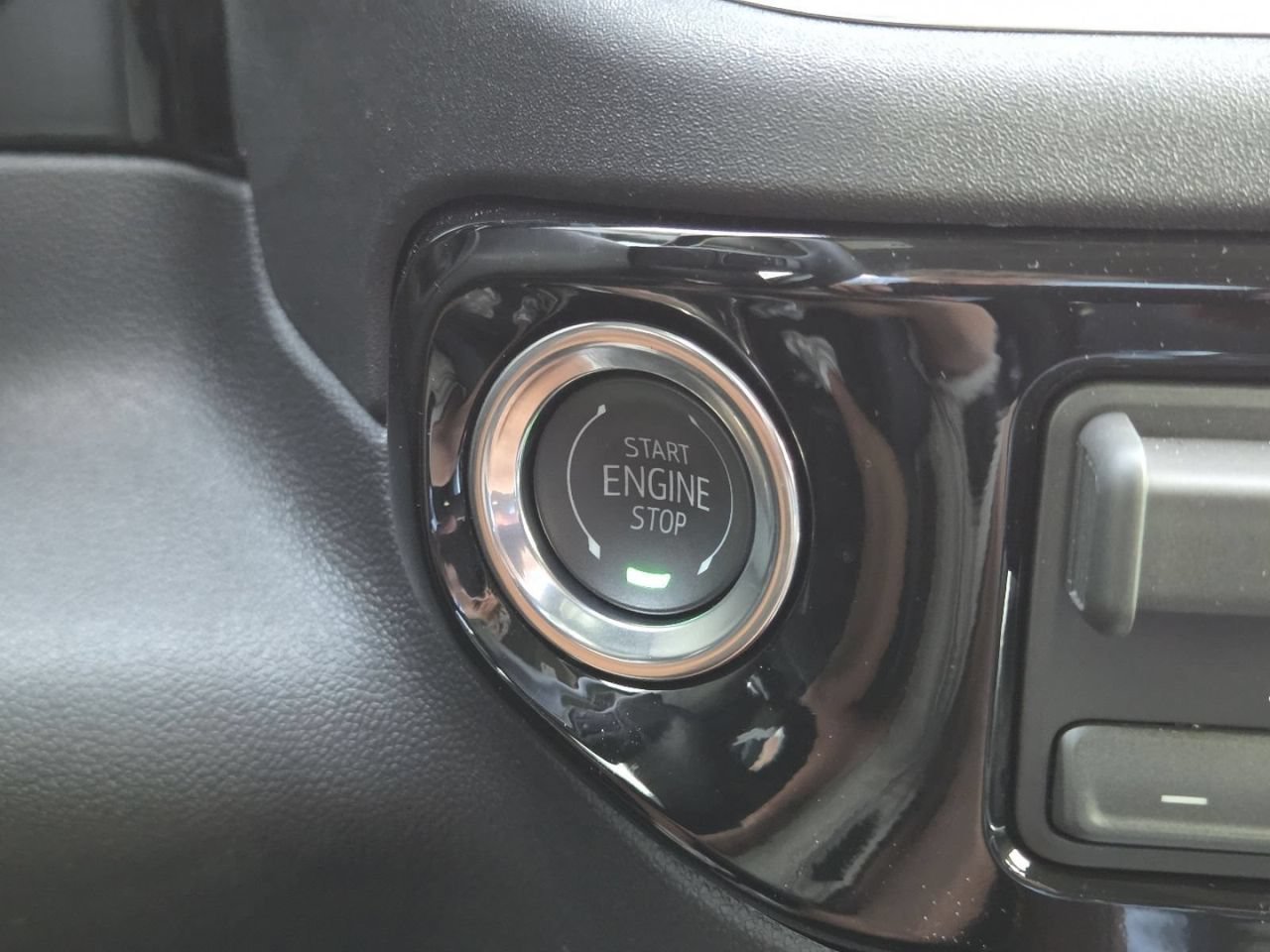 New 2026 Onyx Black GMC SLT image 14
