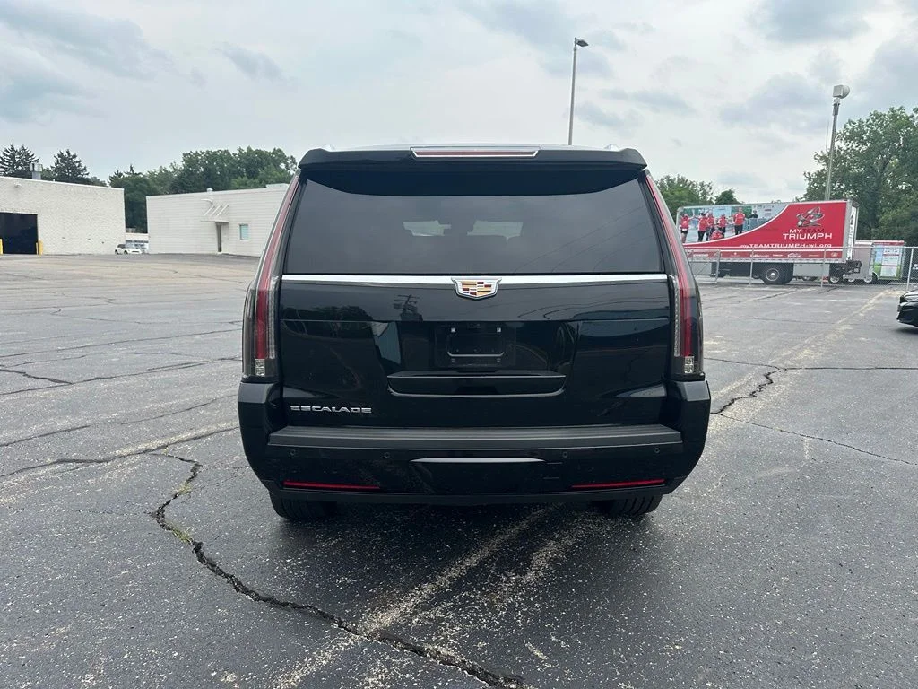 Used 2020 Black Raven Cadillac Luxury image 4