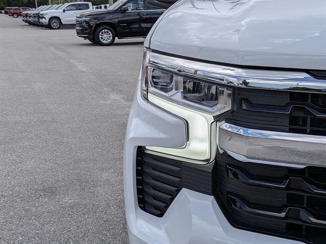 New 2026 Summit White Chevrolet LT image 9