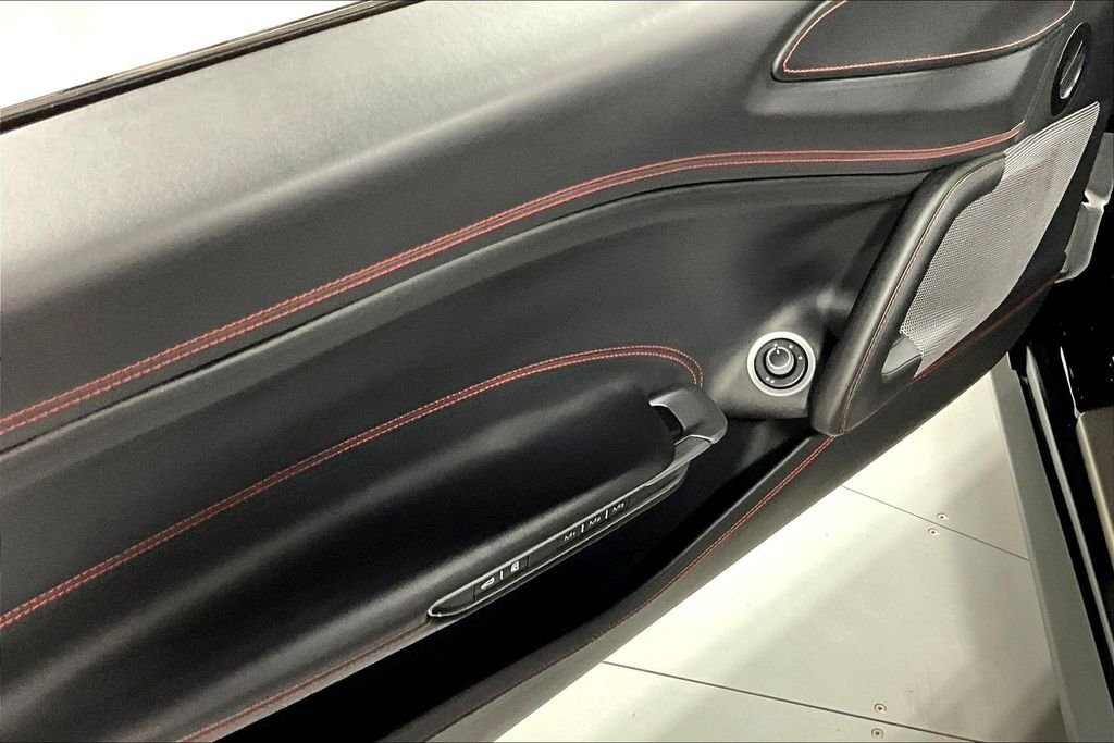 Used 2018 Black Ferrari V12 image 34