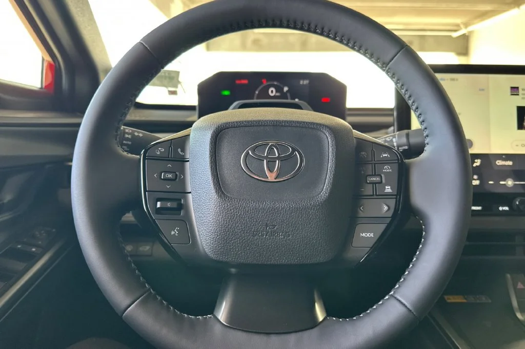 New 2027 Heavy Metal <sup>1</sup> Toyota  XLE image 26